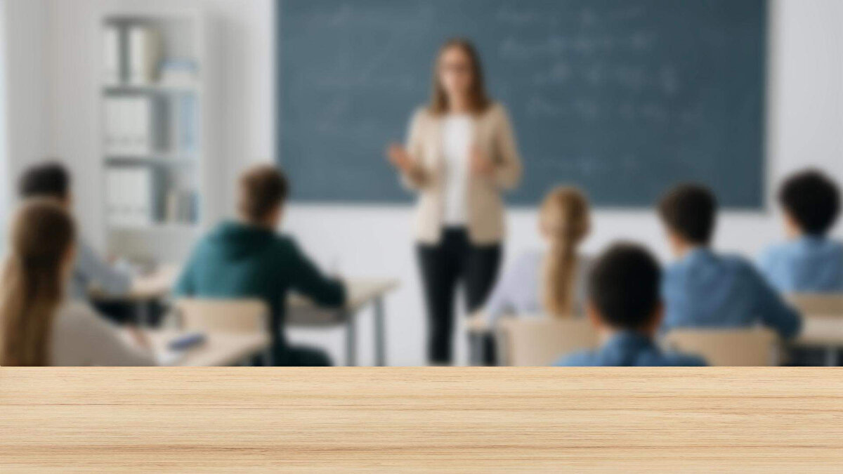 MEB'DEN 10 BİN ÖĞRETMEN ATAMASI BEKLENİYOR<br><br>Milli Eğitim Bakanlığı’nın (MEB) 2025 yılı için açıkladığı 25 bin öğretmen atama planının ilk etabı tamamlandı. Nisan–Mayıs döneminde yapılan 15 bin sözleşmeli öğretmen atamasının ardından, gözler şimdi ikinci etapta gerçekleştirilecek 10 bin atamaya çevrildi.