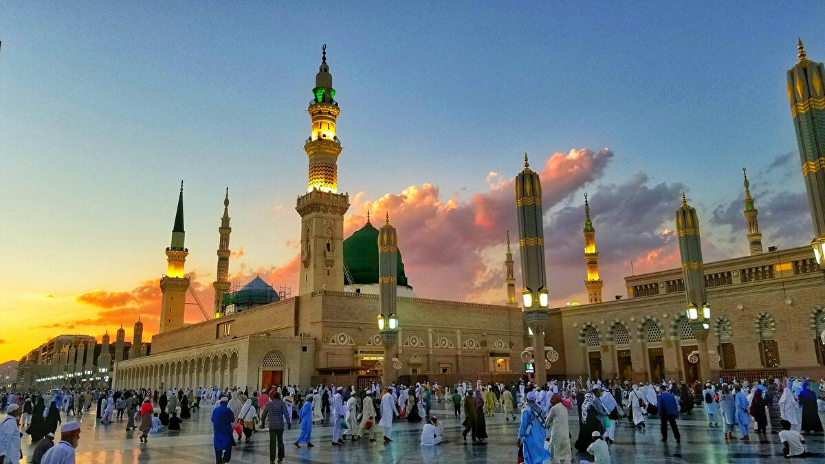 11 günlük yürüme normal konaklama ücreti 2 kişilik oda 6350, 3 kişik oda 5800, 4 kişilik oda ise 5500 Suudi Arabistan Riyali,