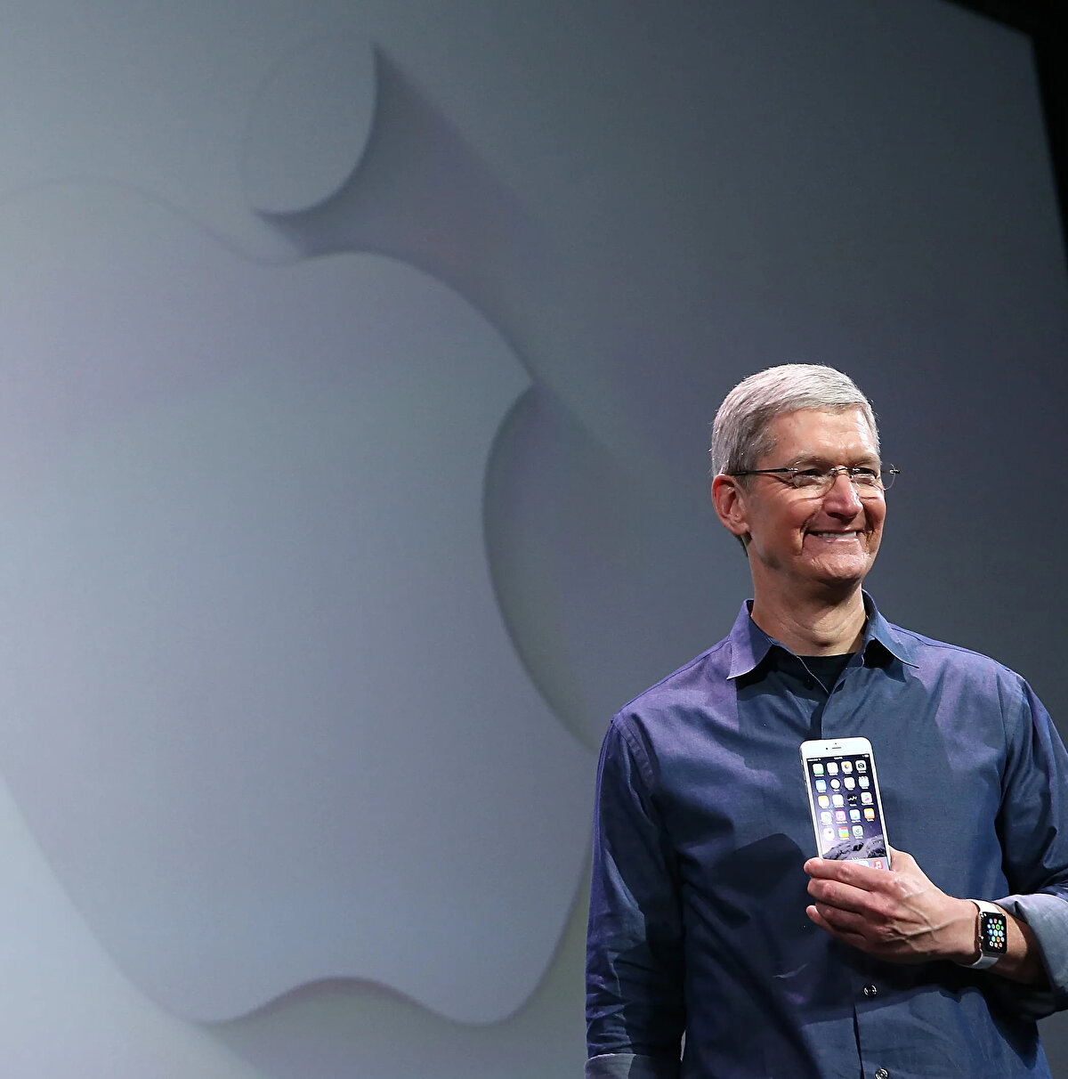 Küresel satışların yanı sıra, Türkiye’deki resmi satış tarihi 19 Eylül 2025 Cuma günü olarak tahmin ediliyor. Geçtiğimiz yıl iPhone 16 serisinin ABD ile aynı anda Türkiye’de de satışa sunulması, bu yıl da iPhone 17’nin eş zamanlı olarak raflardaki yerini alacağı beklentisini güçlendiriyor.<br>