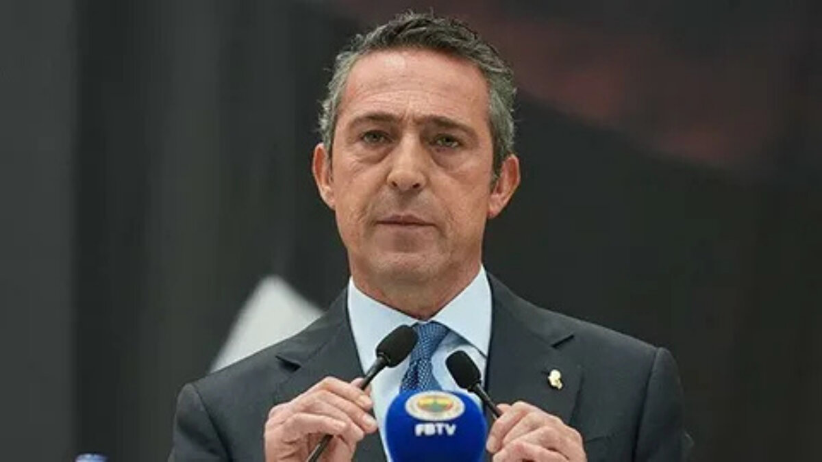 <br><br>Fenerbahçe Başkanı Ali Koç, gündeme dair çarpıcı değerlendirmelerde bulundu. Mourinho ile yolların ayrılış sürecini, yapılan transferleri, kulübün finansal durumunu ve seçim sonrası hedefleri kamuoyuyla paylaştı.<br>