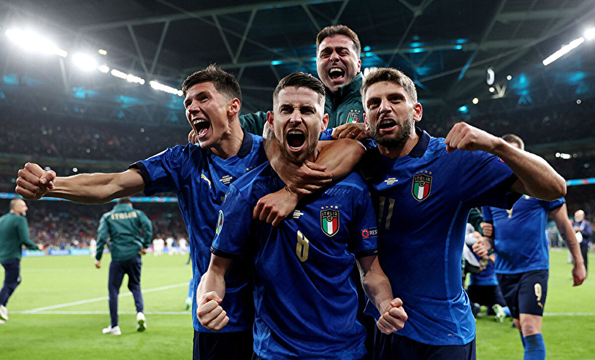 Dün oynanan maçlardan sonra grupta oluşan puan durumu şöyle:<br><br>Norveç - 12<br>İtalya - 9<br>İsrail - 9<br>Estonya - 3<br>Moldova - 0