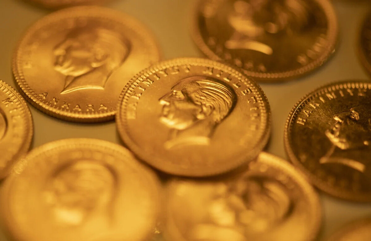 Cumhuriyet Altın<br><br>ALIŞ(TL) 31.674,00<br><br>SATIŞ(TL) 31.951,00