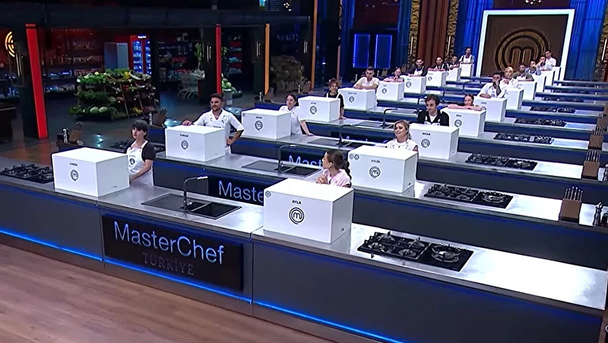 Kıyasıya geçen mücadelede öne çıkan isimler Sezer, Özkan, Hakan, Çağatay, Sümeyye ve Gizem oldu. Şeflerin değerlendirmesi sonucunda mavi takım kaptanı Hakan seçildi. Hakan, kırmızı takım kaptanı olarak ise İrem’i belirledi.