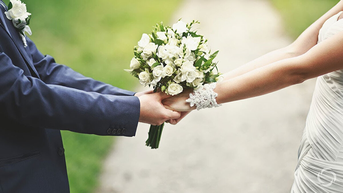 EVLİLİK KREDİSİ ÖDEME KOLAYLIĞI VE ŞARTLARI<br><br>•48 ay içinde çocuk sahibi olan çiftlerin geri ödemeleri, her çocuk için 12 ay ertelenebiliyor.<br>