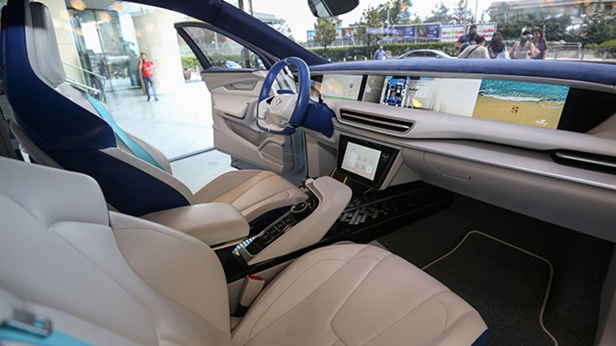 Togg T10F için beklenti büyük<br><br>Türkiye’nin yerli elektrikli sedanı Togg T10F, hem tasarımı hem de çevre dostu teknolojisiyle pazarda büyük bir ilgiyle karşılanıyor. Togg’un resmi açıklamaları merakla beklenirken, T10F’in satışa çıkmasıyla birlikte elektrikli otomobil pazarında önemli bir rekabet yaratması bekleniyor.