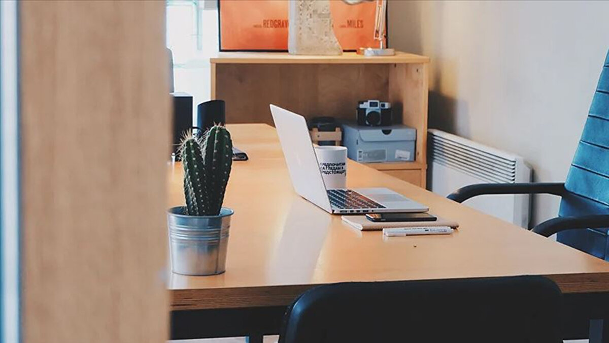 Programda, “İş-yaşam uyumunun ve çalışan verimliliğinin artırılması doğrultusunda çalışma günleri ayarlaması için pilot uygulama yapılacaktır” ifadesi yer aldı. 