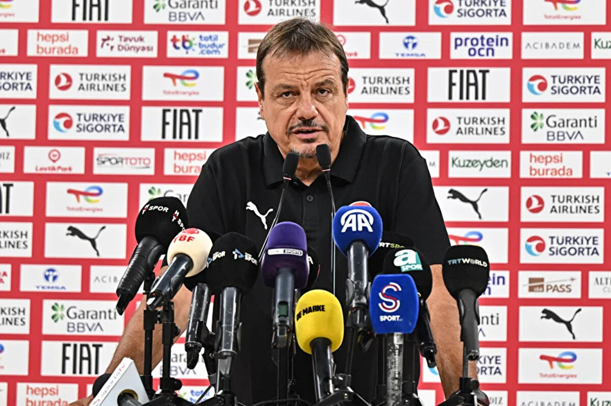 Ataman, AA muhabirine yaptığı açıklamada, Yunanistan ile EuroBasket 2025'te tarihi bir maça çıkacaklarını ve taraftar desteğinin çok önemli olduğunu belirtti.<br><br>