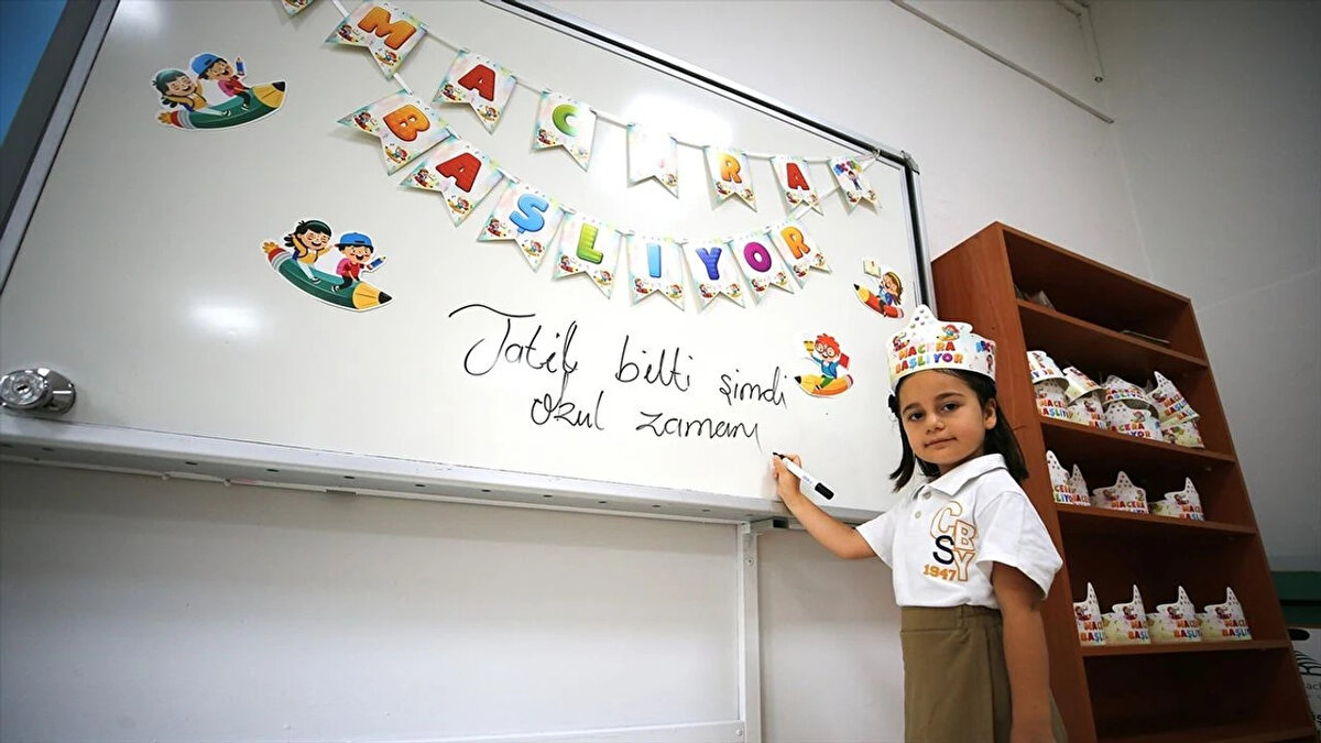 2026 BAHAR DÖNEMİ ARA TATİLİ NE ZAMAN BAŞLIYOR ?<br><br>İkinci dönemin ara tatili ise 16 Mart 2026 tarihinde başlayıp 20 Mart 2026 Cuma sona erecek.