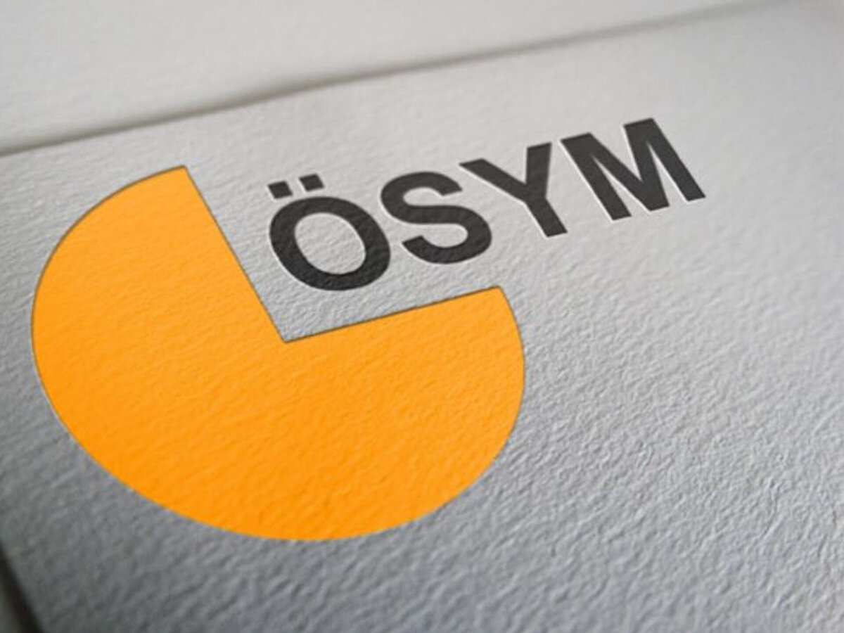 SAYIŞTAY ELEME SINAVI BAŞVURU SÜRECİ<br><br>Sınava başvurular, 10-18 Eylül 2025 tarihleri arasında yapılacak. Adaylar, başvurularını 10 Eylül 2025 tarihinde saat 11.15'ten itibaren ÖSYM Başvuru Merkezleri aracılığıyla yapabilecekleri gibi ÖSYM'nin https://ais.osym.gov.tr adresinden veya ÖSYM Aday İşlemleri Mobil Uygulaması’ndan da yapabilecekler.