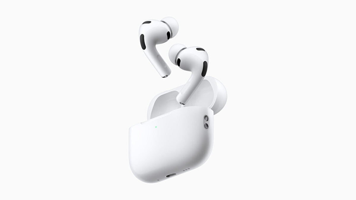 AirPods Pro 3 özellikleri neler?<br><br>Apple, AirPods Pro 3’ün ANC performansını bir önceki model olan AirPods Pro 2’ye kıyasla iki kat güçlendirdiğini duyurdu. Bu sayede kullanıcılar, gürültülü ortamlarda bile çok daha net ve berrak bir ses deneyimi yaşayabilecek.