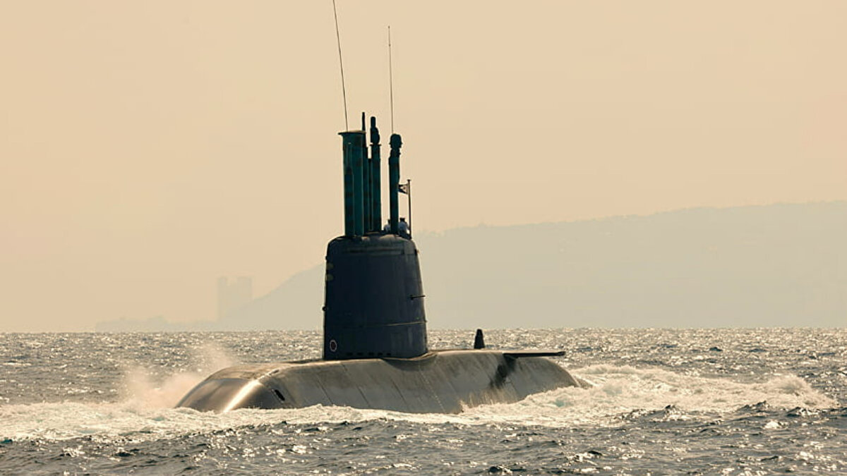 4. Deniz Gücü: Gemi & Deniz Filosu<br><br>İSRAİL<br><br>Denizaltı: 5 adet Dolphin sınıfı <br><br><br>Devriye ve kıyı savaş gemisi: 49 adet<br>