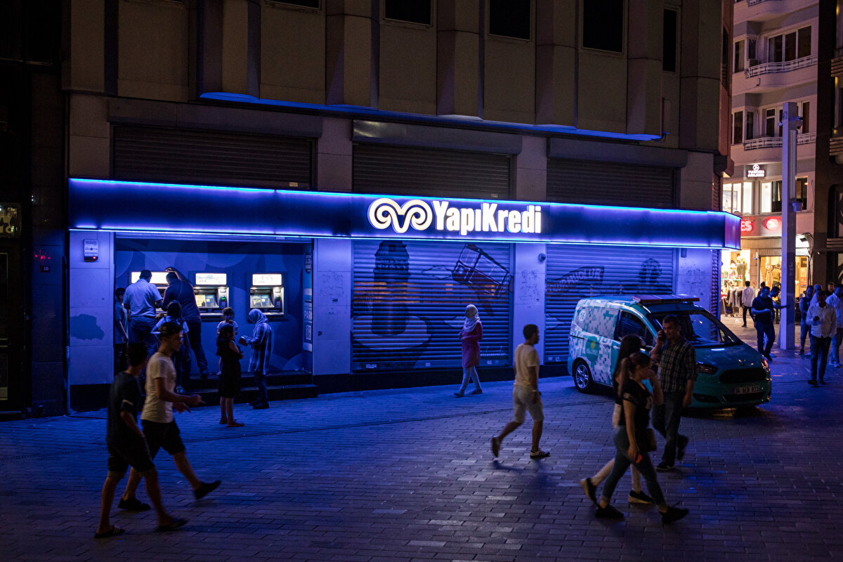 YAPI KREDİ KONUT KREDİSİ FAİZ ORANLARI<br>Yapı Kredi, 1 milyon TL'lik konut kredisini, aylık % 2,99 oran ve aylık 30.825,33 TL taksitle veriyor. Toplam geri ödeme miktarı ise 3.668.214 TL olarak yansıyor.