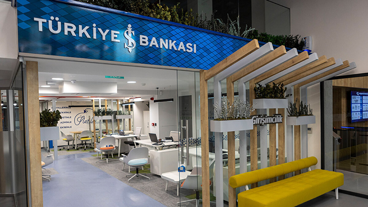 İŞ BANKASI KONUT KREDİSİ FAİZ ORANLARI<br>İş Bankası, 1 milyon TL'lik konut kredisini, aylık %3,01 oran ve aylık 30.982,24 TL taksitle veriyor. Toplam geri ödeme miktarı ise 3.717.868 TL olarak yansıyor.