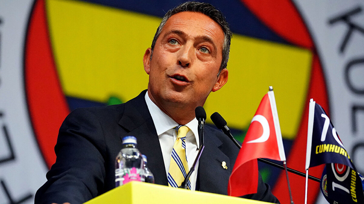 “HEPİMİZ 8 NUMARA İSTİYORUZ”<br><br>“Zeki, oyunu iki yönlü oynayabilen, topu akıllıca dağıtan bir 8 numara hedefliyoruz” diyen Koç, profilin net olduğunu vurguladı. 