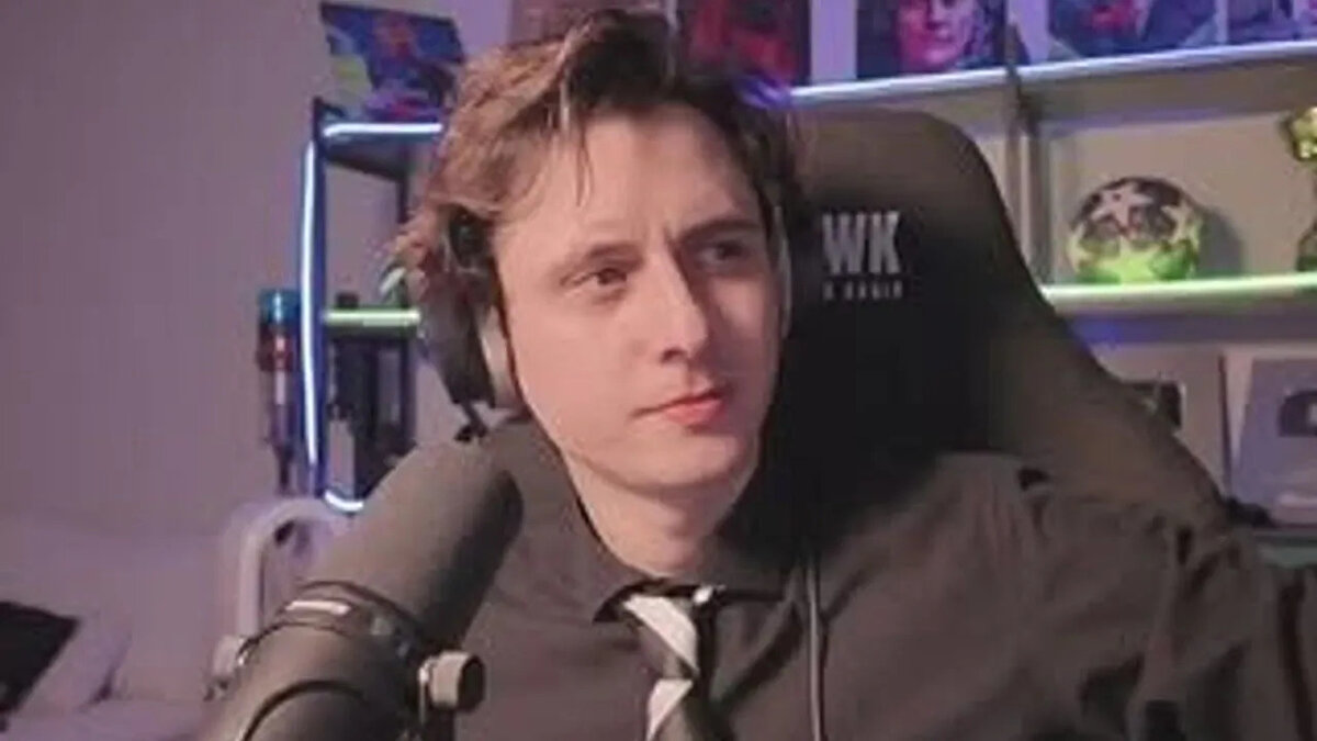 Tolunay Ören neden gözaltına alındı?<br><br>Tolunay Ören, İstanbul merkezli “Sanal Kasa Operasyonu” kapsamında gözaltına alınan 10 kişi arasında yer aldı. Siber Suçlarla Mücadele ekiplerinin yürüttüğü operasyonda, yayıncıların “KeyDrop” isimli site üzerinden sanal kasa açarak kullanıcıları kumara teşvik ettikleri iddia edildi. Bu kapsamda Ören hakkında dava açıldı.