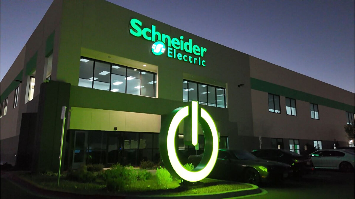 19- Schneider Electric – Fransa