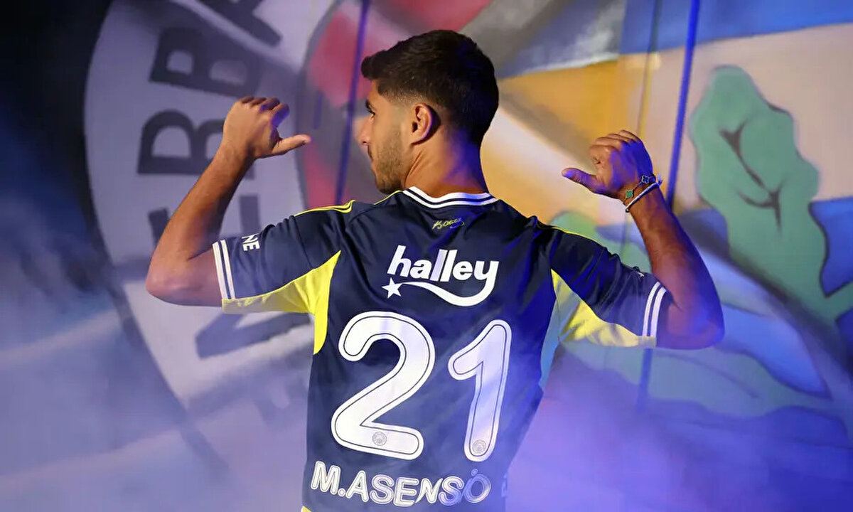 Dünya Kulüpler Kupası'nda Bayern Münih'in PSG ile oynadığı maçta sakatlanan Jamal Musiala, sezonu kapattı. Alman devi, Musiala'nın yerine Marco Asensio'yu transfer etmeyi planladı.