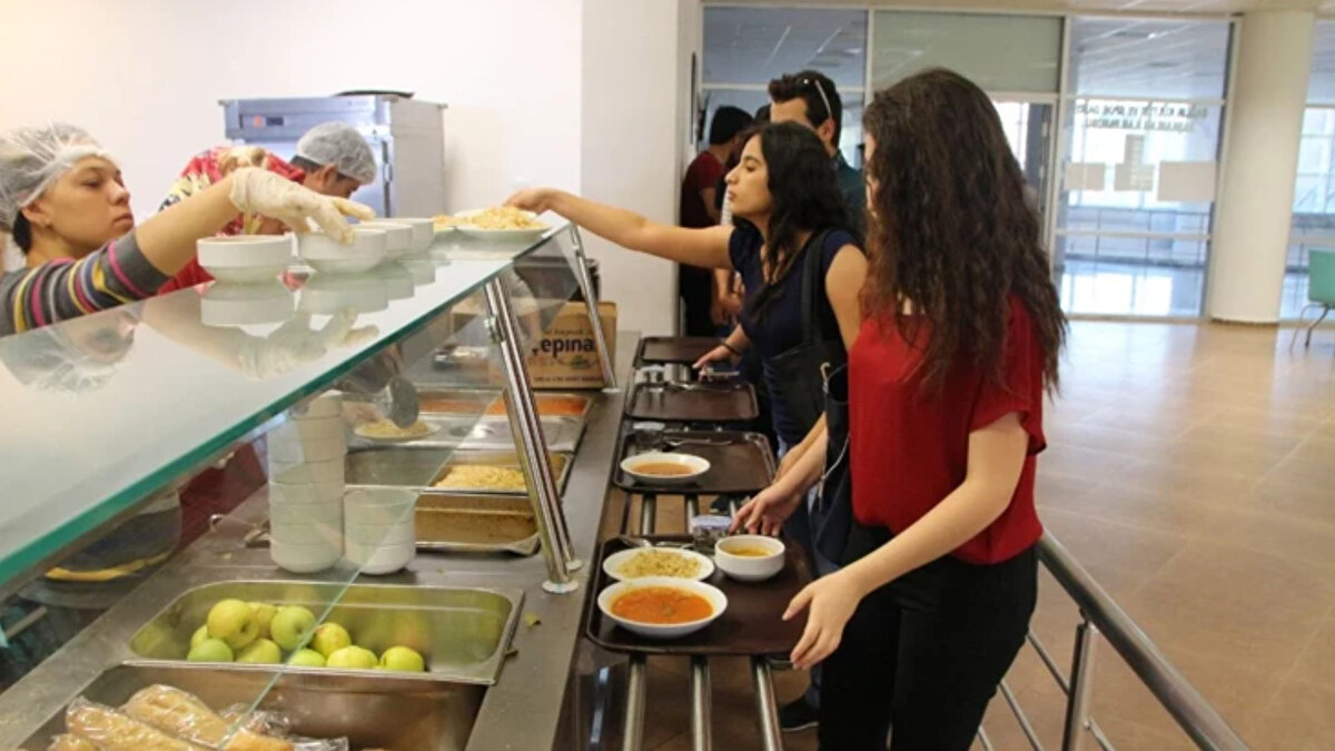 KYK sabah kahvaltısı kaç TL?<br>2025 yılında KYK sabah kahvaltısı için öğrencilere 65 TL beslenme yardımı sağlanıyor.