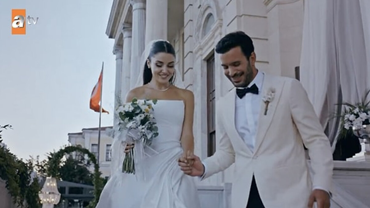 Aşk ve Gözyaşı Dizisi Ne Zaman Başlayacak?<br><br>Merakla beklenen Aşk ve Gözyaşı dizisi ilk bölümüyle 19 Eylül Cuma günü saat 20.00’de ATV ekranlarında seyircisiyle buluşacak.