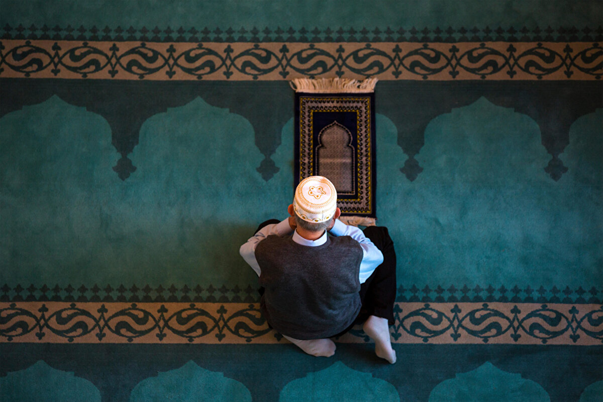 ﷽<br><br>وَمِنْ اٰيَاتِه۪ٓ اَنْ خَلَقَ لَكُمْ مِنْ اَنْفُسِكُمْ اَزْوَاجاً لِتَسْكُـنُٓوا اِلَيْهَا وَجَعَلَ بَيْنَكُمْ مَوَدَّةً وَرَحْمَةًۜ اِنَّ ف۪ي ذٰلِكَ لَاٰيَاتٍ لِقَوْمٍ يَتَفَكَّرُونَ .<br>وَقَالَ رَسُولُ اللّٰهِ صَلَّي اللّٰهُ عَلَيْهِ وَسَلَّمَ:<br>كَفٰى بِالْمَرْءِ إِثْمًا أَنْ يُضَيِّعَ مَنْ يَقُوتُ.