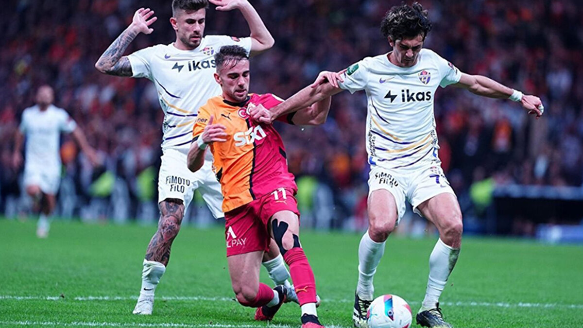 Eyüpspor Galatasaray maçı ne zaman, saat kaçta?<br><br>Eyüpspor, Galatasaray’ı 13 Eylül Cumartesi günü sahasında ağırlayacak. Kritik mücadele saat 17.00’de başlayacak. Karşılaşma, İstanbul’da Atatürk Olimpiyat Stadı’nda oynanacak ve beIN Sports ekranlarından canlı yayınlanacak.