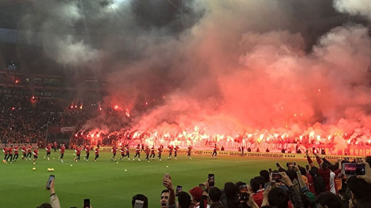 Galatasaray'ın geçtiğimiz yılki hasılatı da dudak uçuklattı. İşte detaylar...
