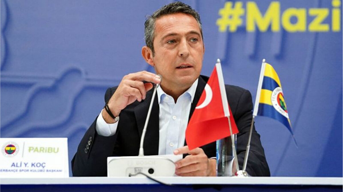 "KEREM NE YAPTIYSA ANLAŞTIK"<br><br>"Kerem Aktürkoğlu'nu temmuzun üçüncü haftasından beri takip ediyoruz. Portekiz'den ayrıldığımız zaman, ertesi gün bütün gün kaldık, gece geç vakit uçağa bindiğimizde Kerem transferi sonuçlanmadan bitmişti. Anlaşamadık. Müzakere devam etmiyordu. Sonra uçağa bindik. Kerem ne dediyse kulübüne, nasıl bir duruş sergilediyse, uçakta pazarlık başladı. İstanbul'a indiğimizde el sıkışma noktasına geldik."