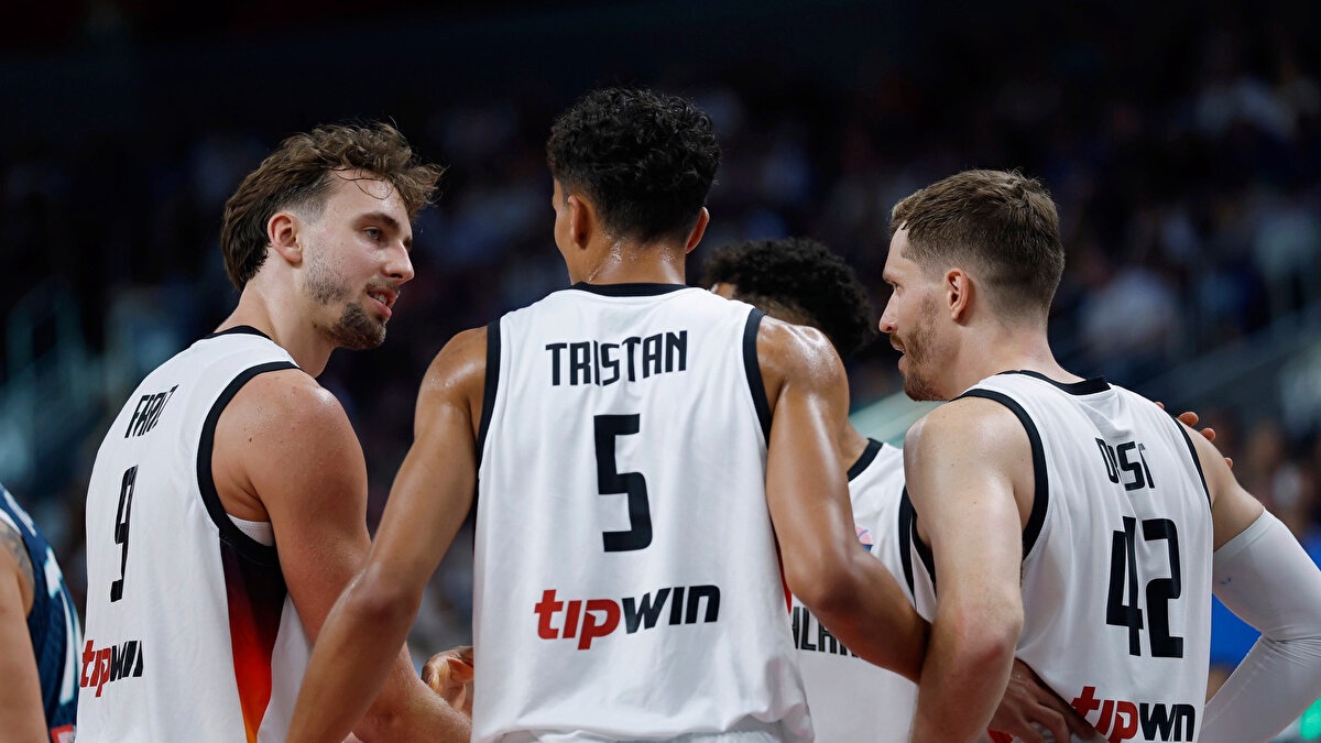 Almanya Finlandiya maçı ne zaman, saat kaçta?<br><br>EuroBasket 2025 yarı finalinde Almanya ile Finlandiya karşı karşıya gelecek. Kritik mücadele 12 Eylül Cuma günü saat 17.00’de oynanacak.