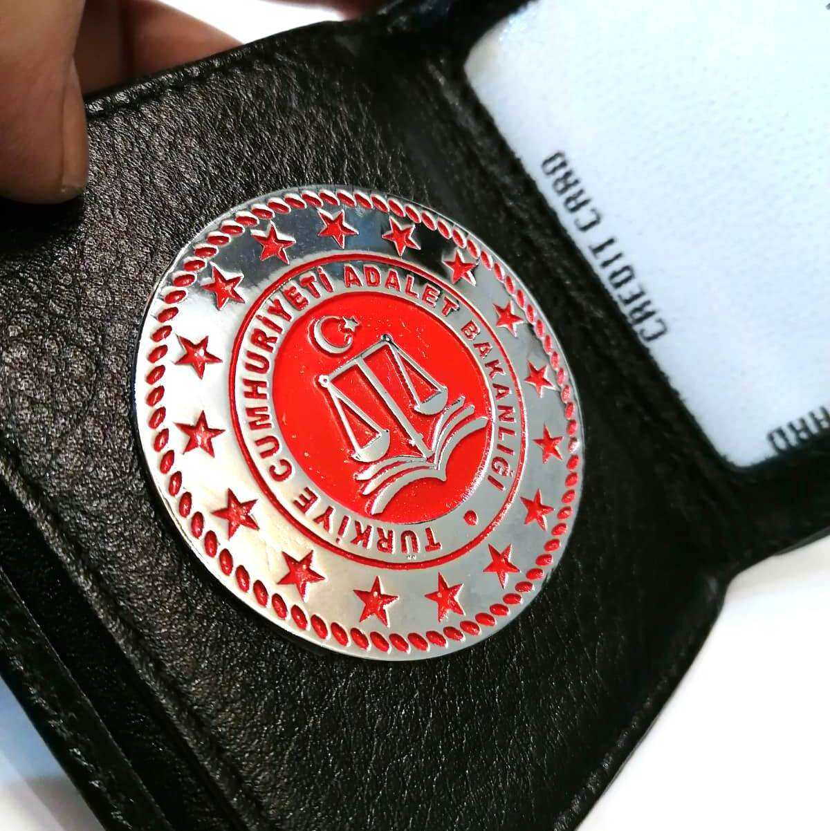 Adalet Bakanlığı 5 bin personel alım başvuru süreci 15 Ağustos'da<br>tamamlandı. Peki Adalet Bakanlığı personel alım başvuru<br>sonuçları ne zaman açıklanacak? Bilindiği üzere Ceza ve Tevkifevleri (CTE) Genel Müdürlüğü'ne 3 bin 172 infaz ve koruma memuru, 91 hemşire, 52 teknisyen, 100 destek personeli (şoför), 29 destek personeli (aşçı), 2 destek personeli (kaloriferci), 30 destek personeli (hasta bakıcı), 24 destek personeli (hizmetli) olmak üzere 3 bin 500 ve Adalet Bakanlığı Personel Genel Müdürlüğünce Devlet Memurları Kanununun 4B maddesi kapsamında 1500 sözleşmeli zabıt katibi olmak üzere toplamda 5 bin personel alımı için başvuru süreci 15 Ağustos'ta sona erdi.