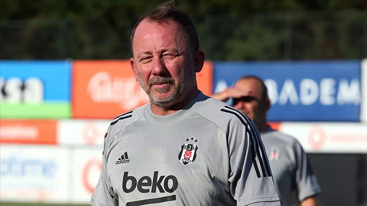 Teknik direktör Sergen Yalçın'in iki isim de onay verdi. Beşiktaş yönetimi transferin son gününde iki transferden birini bitirmek ve taraftara müjdeli haberi vermek istiyor.