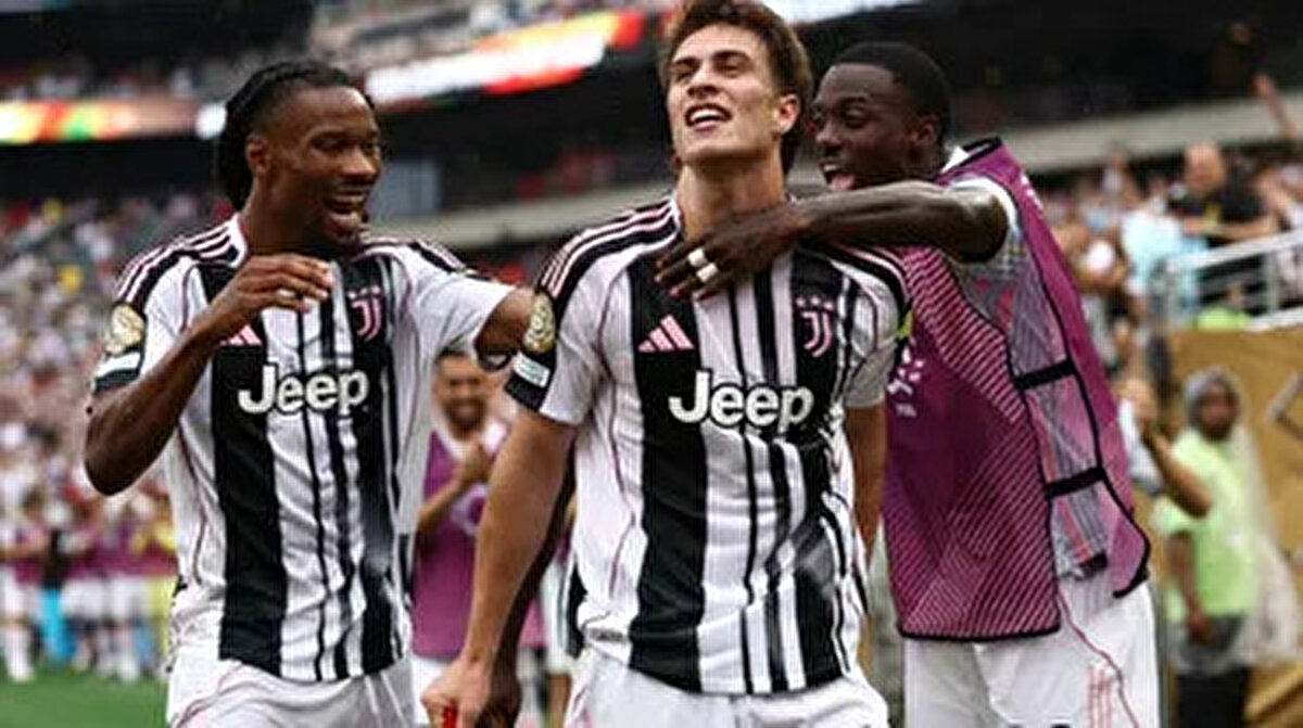 Bu sefer sahnede Kenan Yıldız var<br><br>Kenan Yıldız attığı jeneriklik gol ile takımını tekrardan öne geçirdi. Milli yıldızımızın ceza sahası dışından attığı gol ise sosyal medya'da büyük yankı uyandırdı.