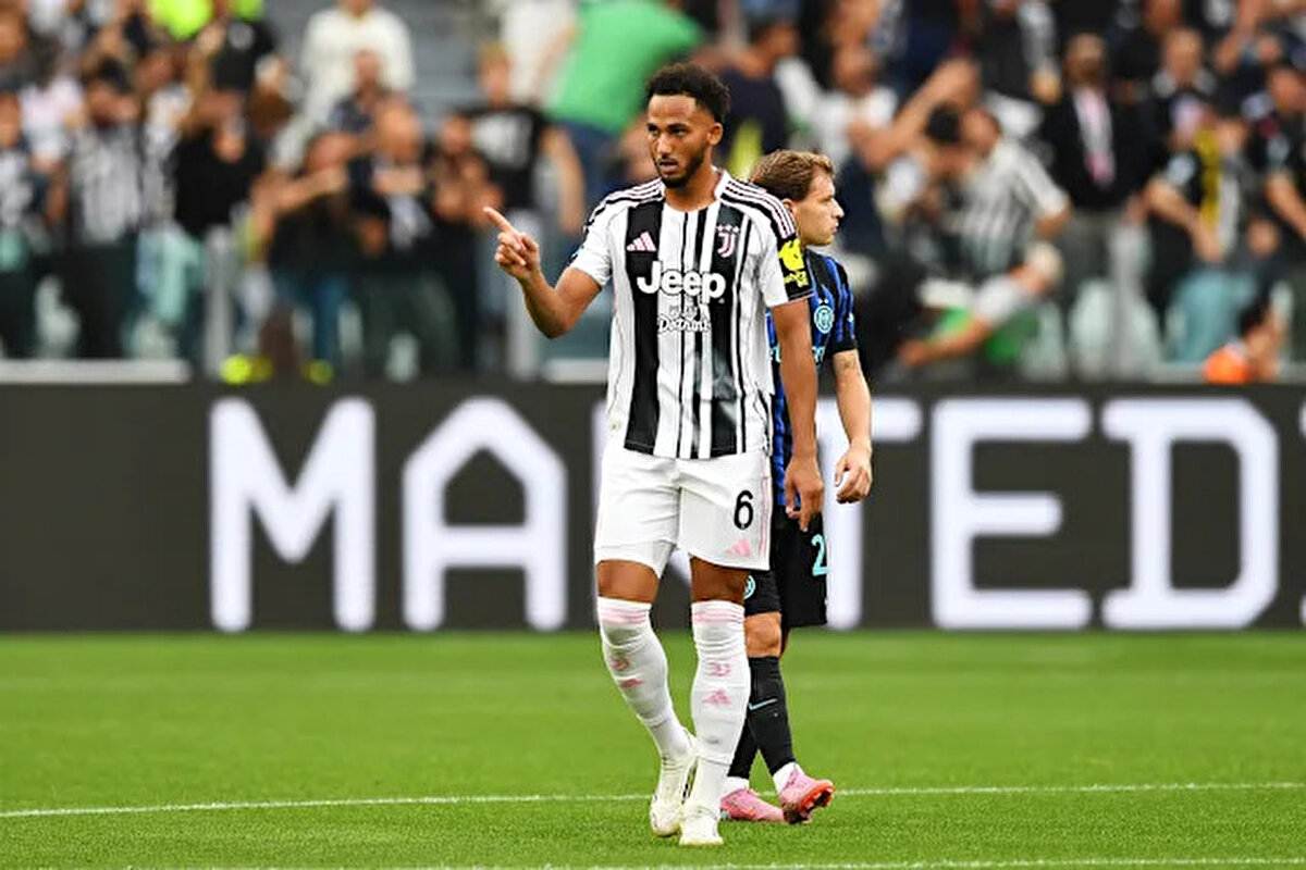 Karşılaşmanın perdesini açan golü  Lloyd Kelly kaydetti ve Juve'yi 1-0 öne geçirdi.