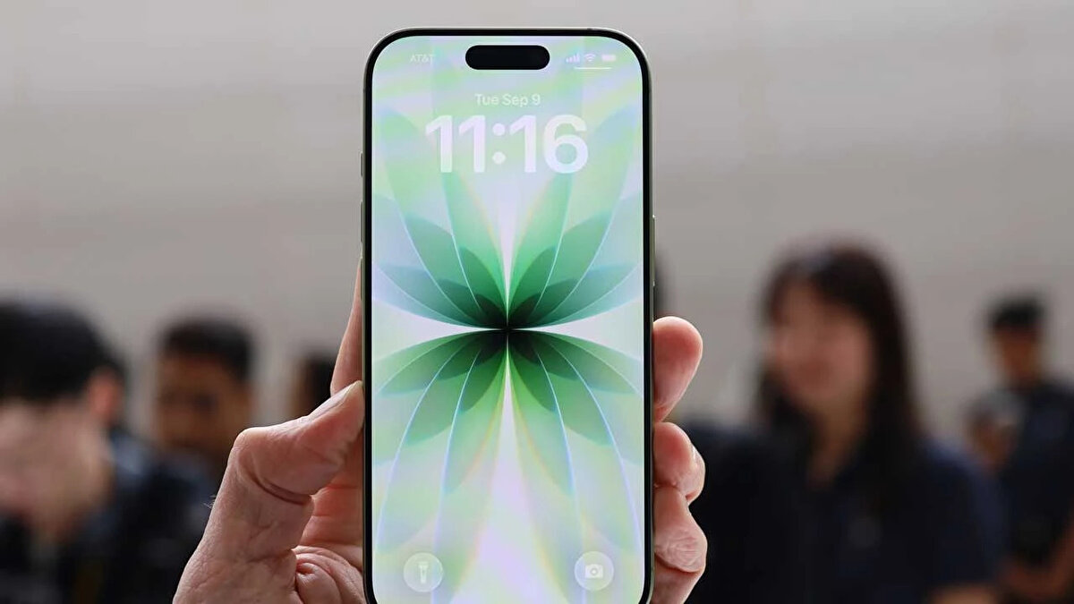 iPHONE 17 PİL DEĞİŞİM ÜCRETLERİ NE KADAR?<br><br><br><br>Nitekim 77 bin TL başlangıç fiyatına sahip telefonların pil değişiminin uygun olması da beklenmezdi. Peki iPhone 17 pil değişim ücretleri ne kadar?<br>