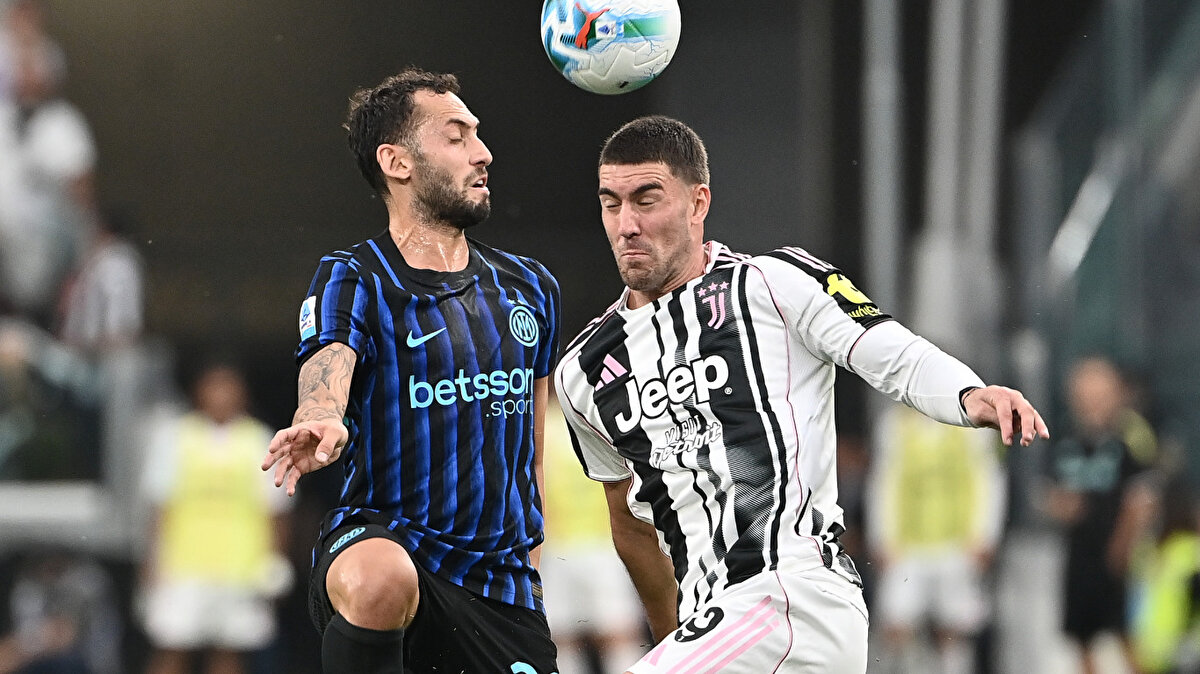 SERİE A’DA TÜRKLER KONUŞTU<br><br>Serie A’nın 3’üncü haftasında Juventus ile Inter’in karşı karşıya geldiği dev derbiye ise Türk futbolcular damga vurdu.