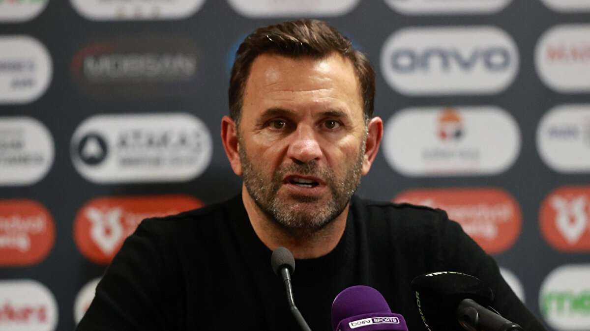 Galatasaray Teknik Direktörü Okan Buruk, Trendyol Süper Lig'in 5. haftasında zorlu stat koşullarına rağmen ikas Eyüpspor'u 2-0 yendikleri için sevinçli olduğunu söyledi.<br><br>Buruk, Atatürk Olimpiyat Stadı'ndaki maçın ardından düzenlenen basın toplantısında açıklamalarda bulundu.