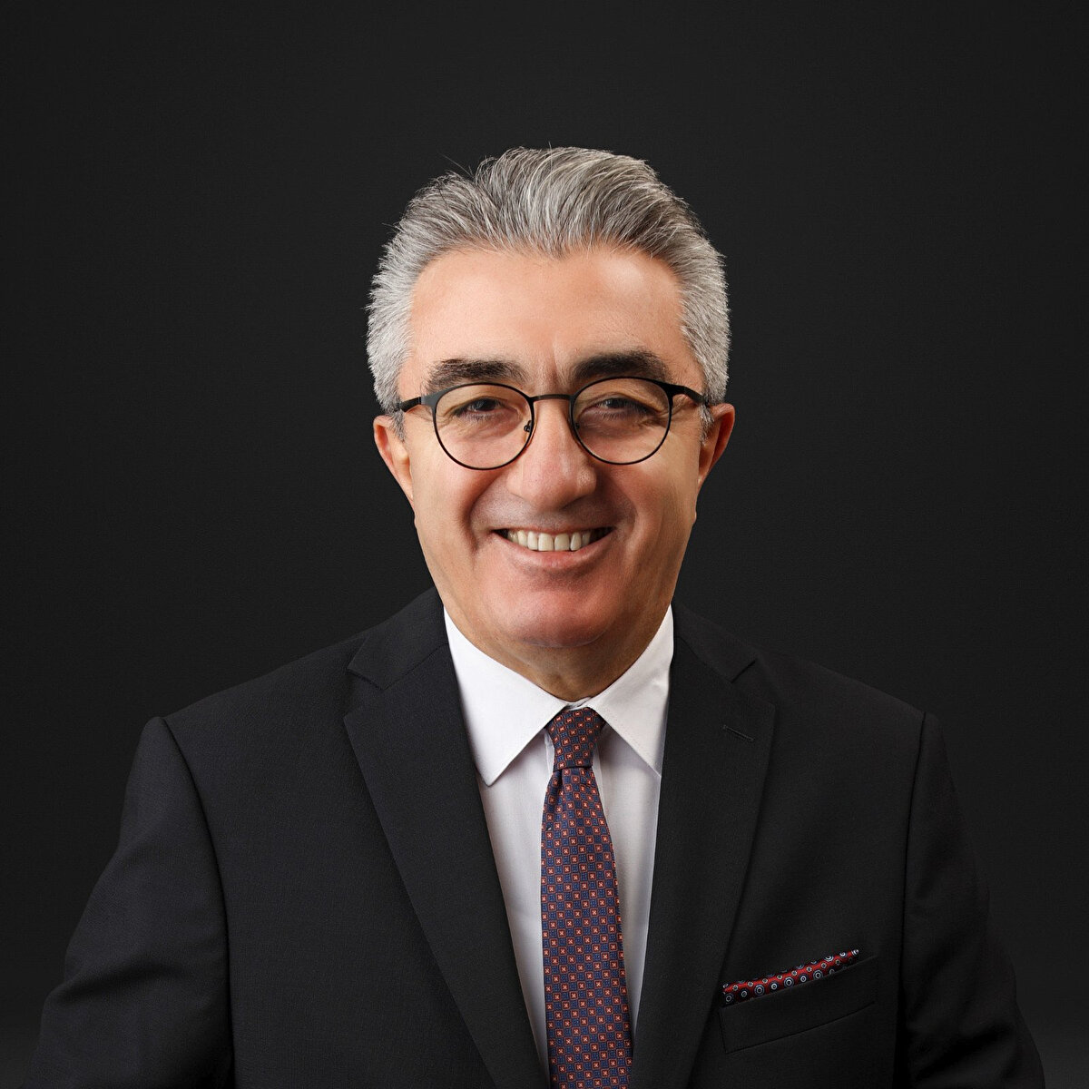 Dört dönem boyunca CHP Bayrampaşa İlçe Başkanlığı görevini üstlendi. 31 Mart 2024 Mahalli İdareler Genel Seçimlerinde CHP’den Bayrampaşa Belediye Başkanı seçildi.