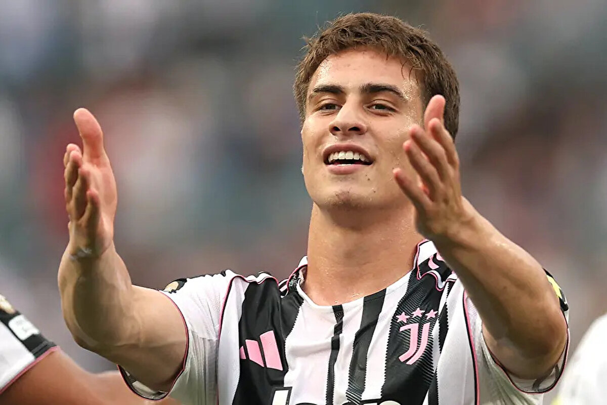 Serie A'da haftanın maçı gol düellosuna sahne oldu. Juventus, Inter'i Lloyd Kelly, Kenan Yıldız, Khephren Thuram ve Vasilije Adzic'in golleriyle 4-3 yendi. Inter'in iki golü Hakan Çalhanoğlu'ndan geldi. Karşılaşma sonrasında Avrupa basını, milli futbolcuların performanslarını değerlendirdi.<br>