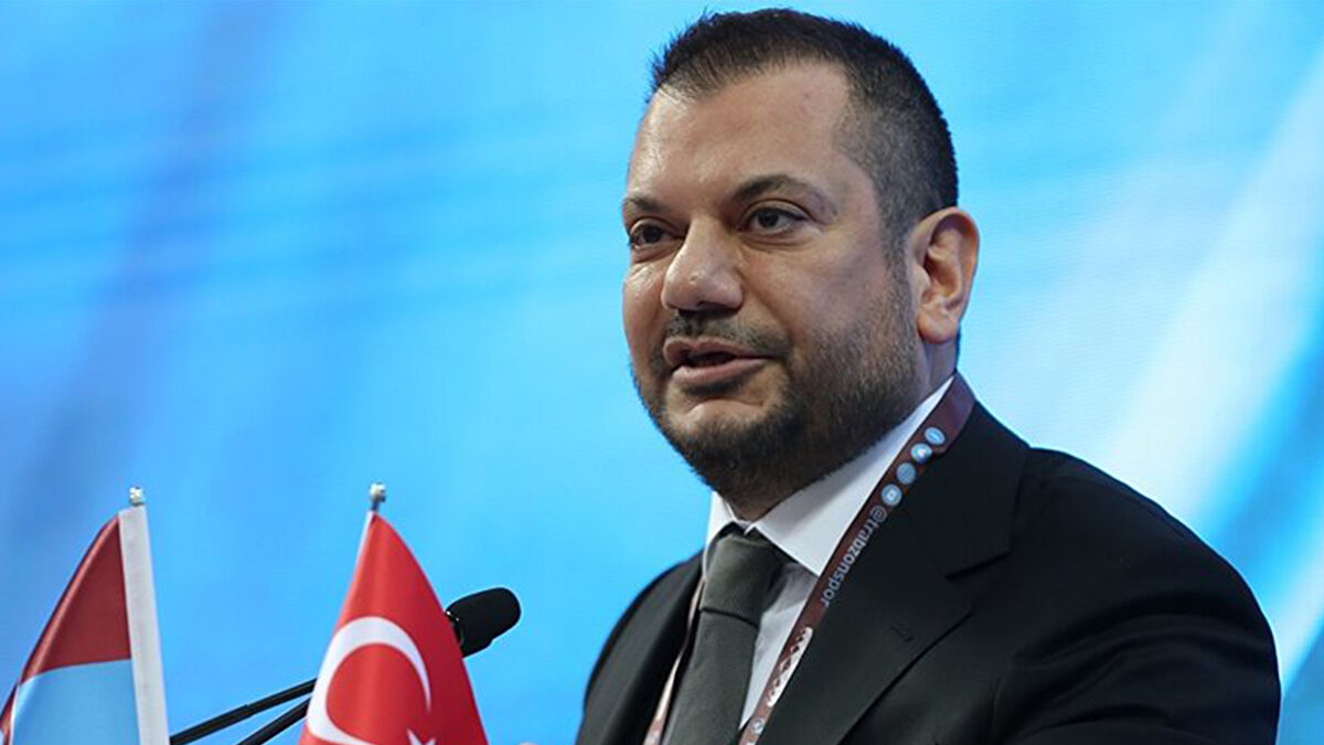 Trabzonspor Başkanı Ertuğrul Doğan, Fenerbahçe'ye 1-0 yenildikleri maçtaki hakem kararlarına tepki gösterdi.