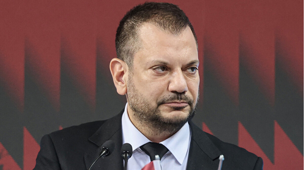 Takımını soyunma odasında tebrik ettiğini söyleyen Doğan, "Tüm oyuncuları tebrik ettim ve sarıldım. Galibiyet primi verdim!" dedi.