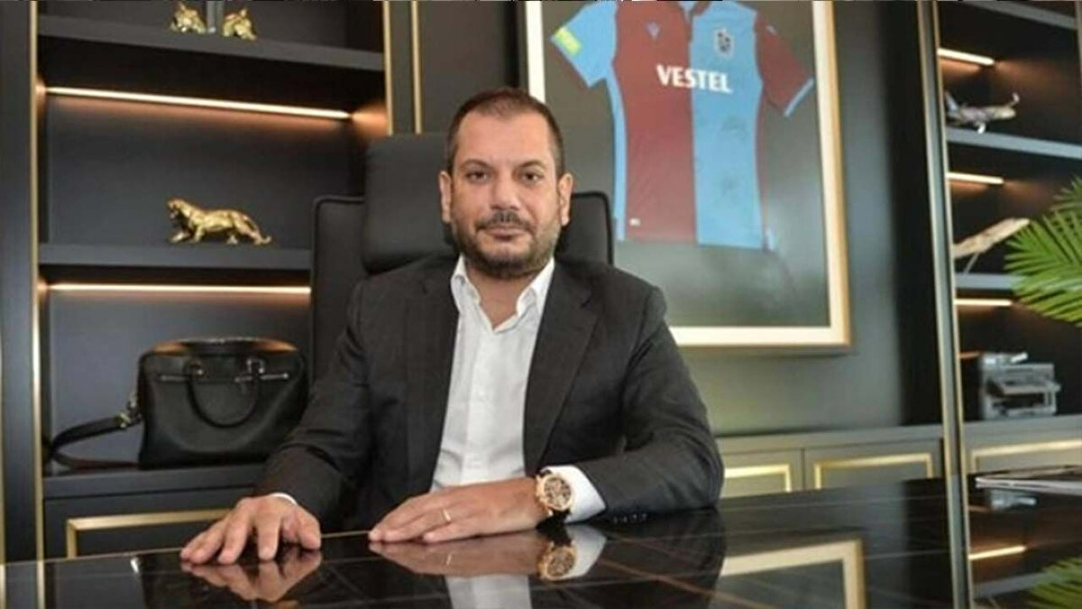 Deneyimli başkan, "Daha önce böyle bir şey gördünüz mü! Kelimeleri seçerek söylüyorum! İki takım açısından da söylüyorum! Ne Fenerbahçe'nin ne Trabzonspor'un hakkı yensin! Ama gözümüzün içine baka baka bunu yapmaya kimsenin hakkı yok! Bu olmaz! Bunu yaptırmayacağız!" dedi.