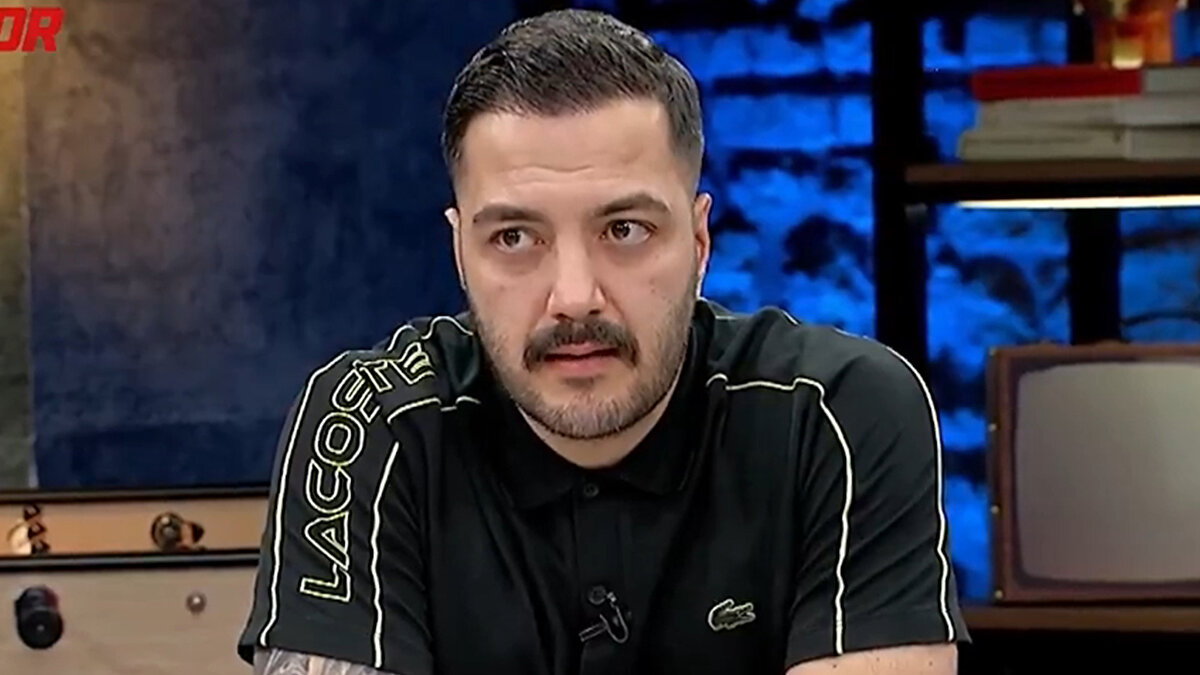 Sabuncuoğlu, oyuncunun sahalara dönüşünün tamamen sağlık durumu ve kulüp planlamasına bağlı olduğunu belirterek, "Ameliyat olmadı ve olmayacak. Durán’ın sahalara dönüşü birkaç hafta içinde bekleniyor" açıklamasını yaptı.