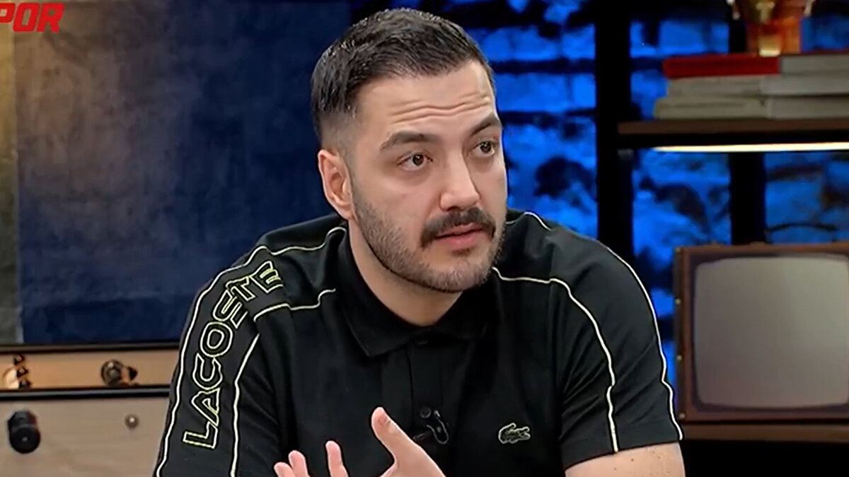 Fenerbahçe’nin forvet oyuncusu Jhon Duran’ın sahalara dönüşü merak konusu olmaya devam ediyor. 