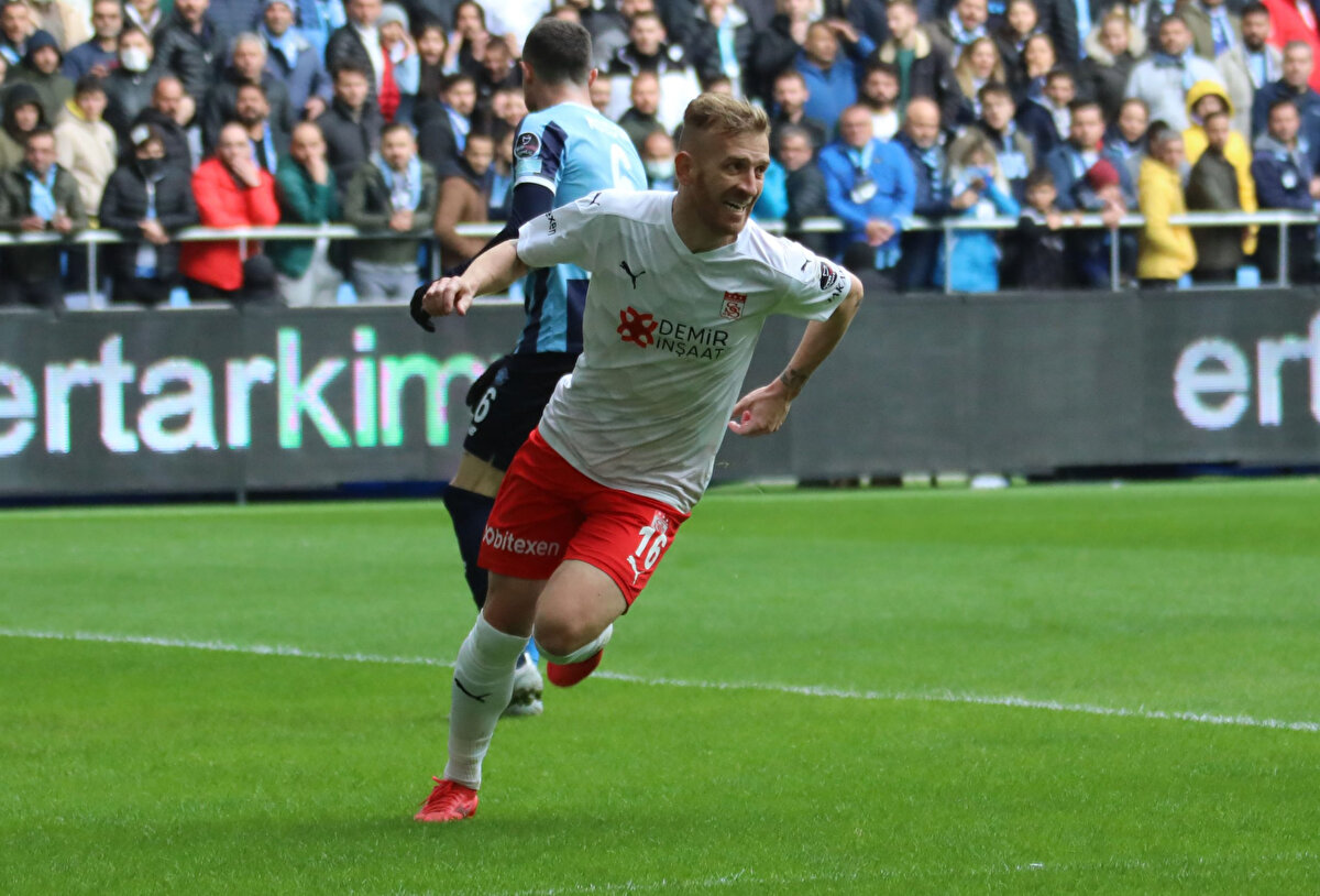 Geçmişte Kayserispor ve Sivasspor forması da giyen Pedro Henrique sahneye çıktı ve 90+5'te attığı golle durumu 2-2'ye getirdi ve Vasco da Gama sahadan 1 puan ile ayrıldı.