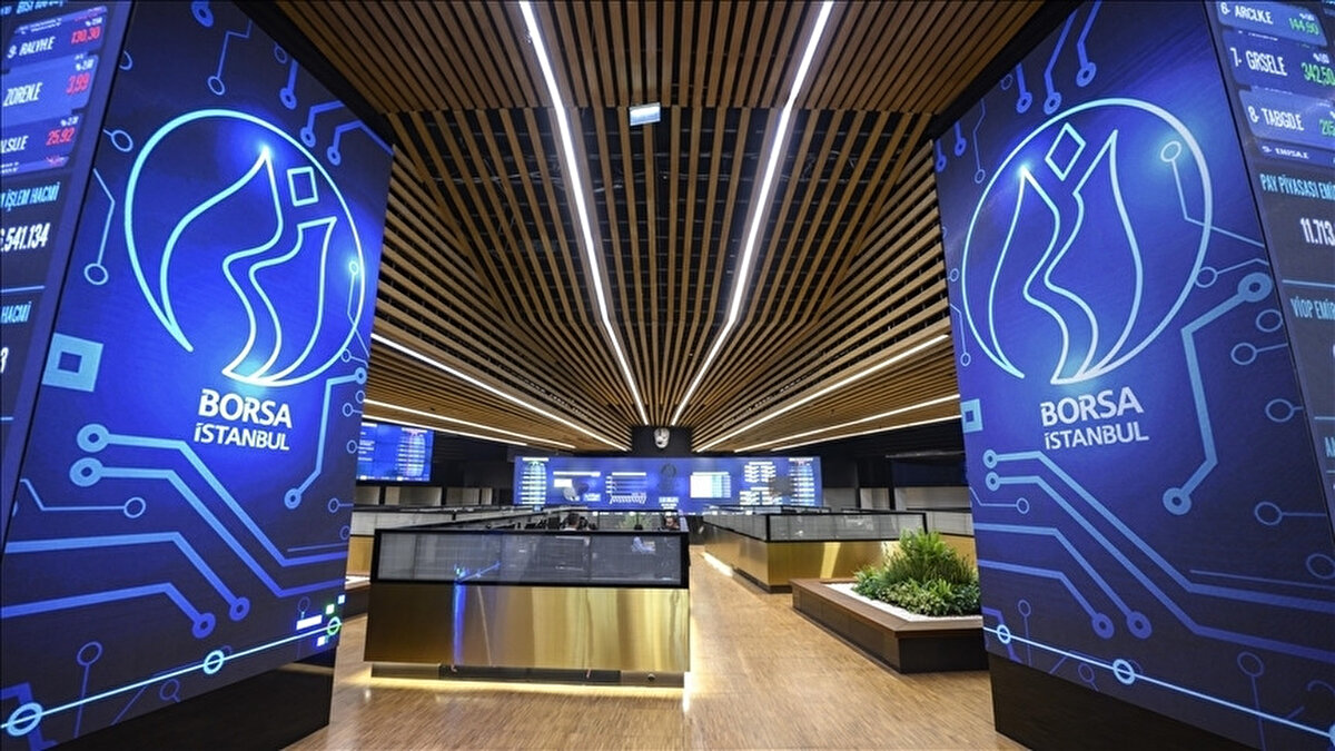 Dolar ve euro ne kadar?<br><br>Döviz kurları da yatırımcıların gündeminde. Son verilere göre dolar 41,33 lira, euro ise 48,56 liradan işlem görüyor.