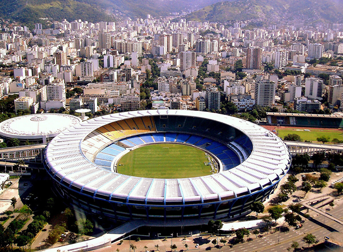 Maracanã (Rio de Janeiro, Brezilya) – Pele’nin, Zidane’ın, Ronaldo’nun tarih yazdığı tarihi stat.