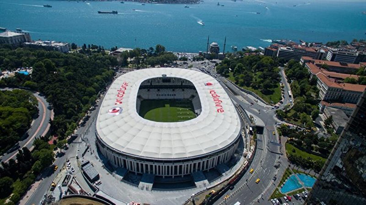 Beşiktaş - Vodafone Park - (İstanbul, Türkiye) – Modern akustiği, boğaz manzarasıyla göz kamaştırıcı.
