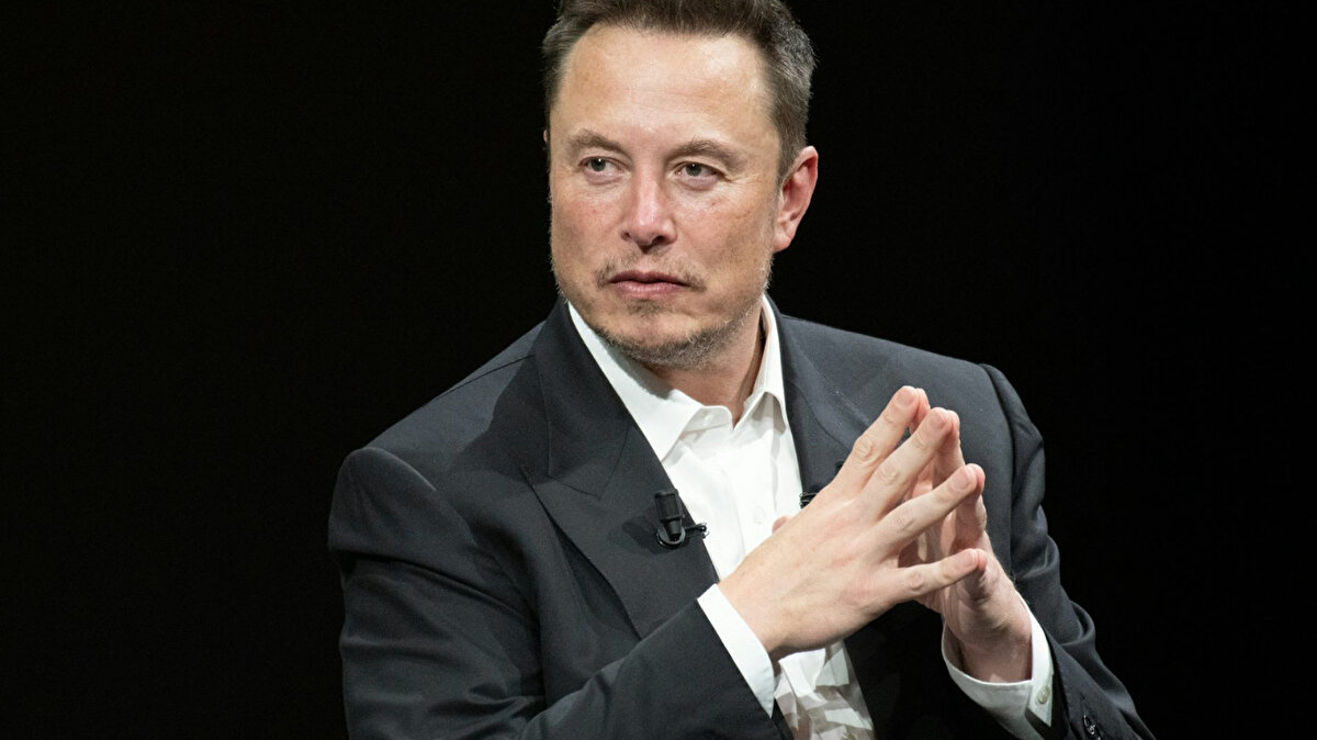 HİSSELER YÜKSELİYOR<br><br>Tesla hisseleri, yılbaşından bu yana yüzde 4'ün üzerinde yükseldi.