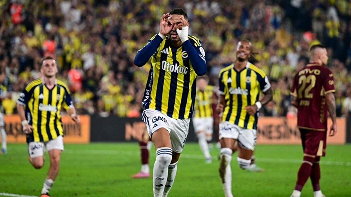 Hem maçı yöneten Ozan Ergün hem de VAR'da görevli Davut Dakul Çelik'in vermiş olduğu kararlar sosyal medyada uzunca süre tartışıldı.