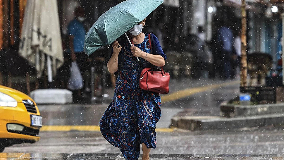 İzmir’de hava 20-31 derece aralığında, az bulutlu ve güneşli olacak.