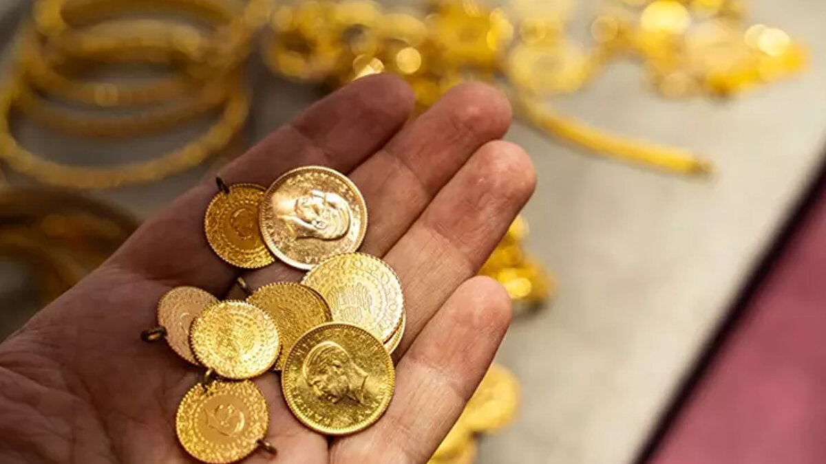 Cumhuriyet altını alış: 32.692,00 TL – satış: 33.186,00 TL